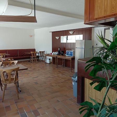 Chambre Triple Avec Salle De Bains Privative 3 فالويس المظهر الخارجي الصورة