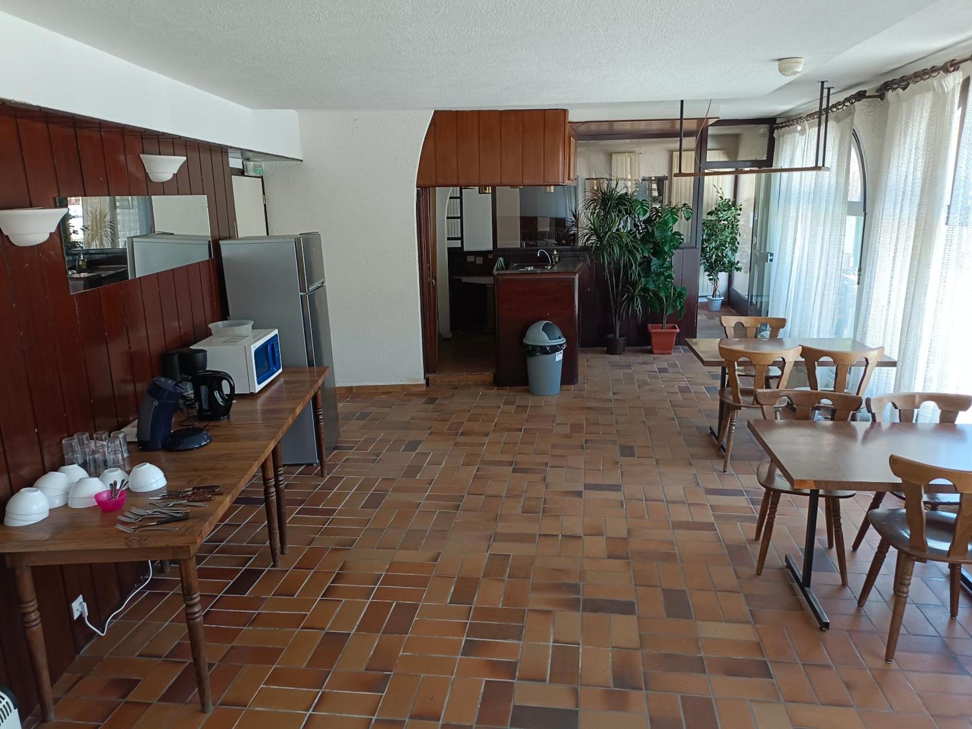 Chambre Triple Avec Salle De Bains Privative 3 فالويس المظهر الخارجي الصورة